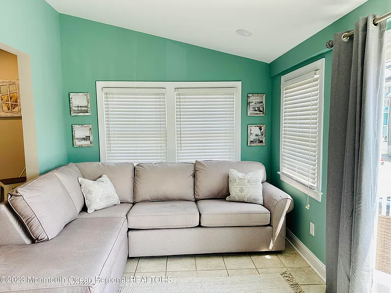 36 Kearney Ave — Photo 9