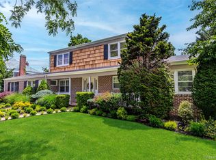 467 Hempstead Avenue, Rockville Centre, NY 11570