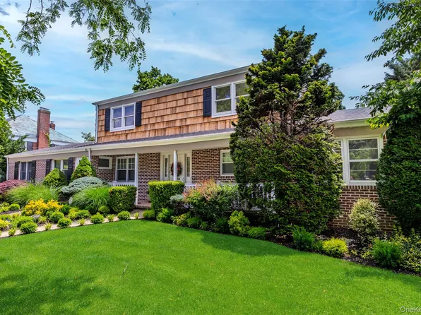 467 Hempstead Avenue, Rockville Centre, NY 11570