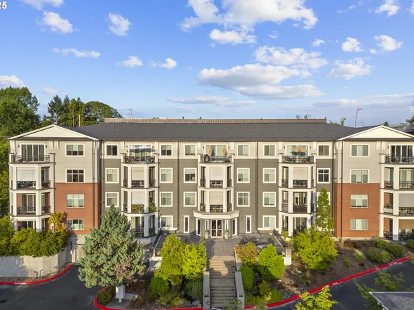 196 SE Spokane St APT 110, Portland, OR 97202