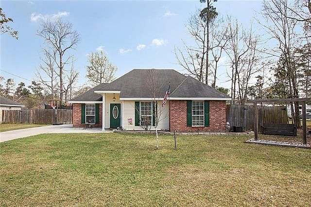 1st image of 137 Beau Chenes Dr
