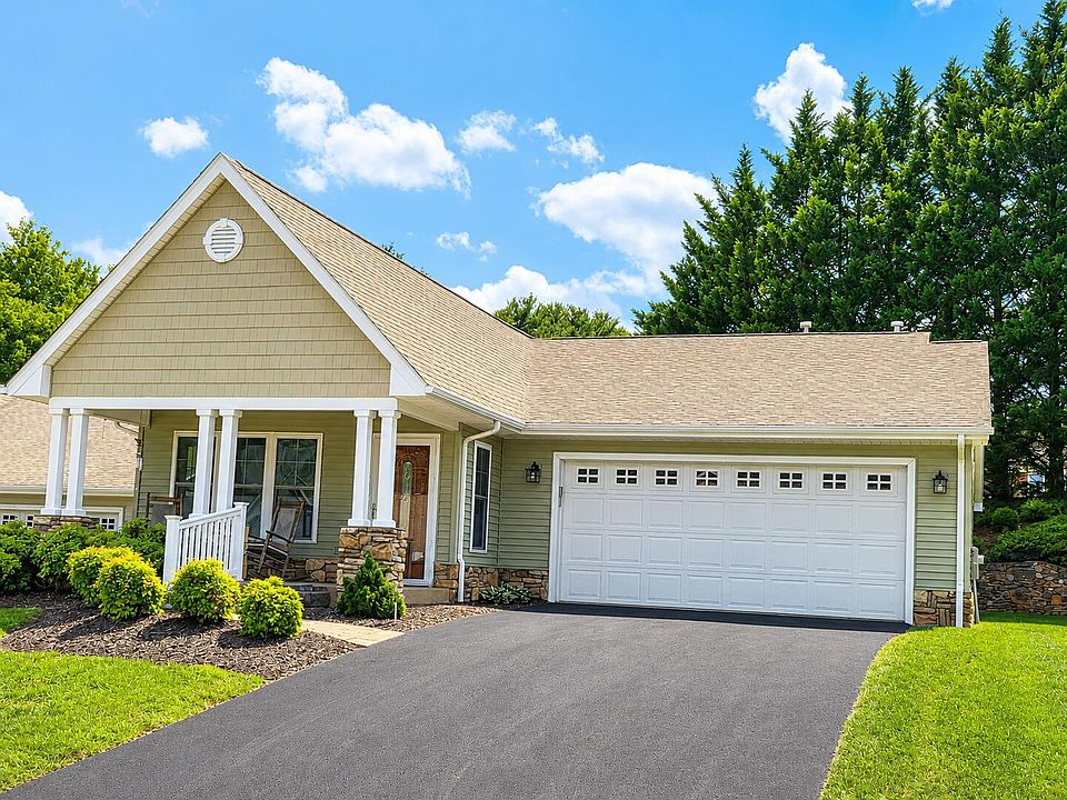 1st image of 8135 Golden Oak Ln
