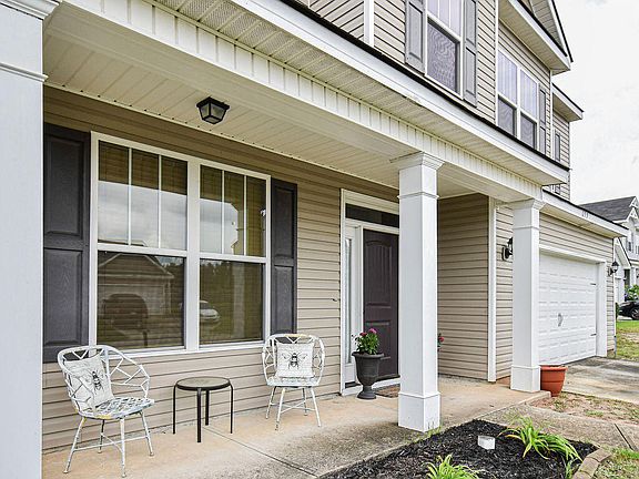 4th image of 699 Turning Crest Ln