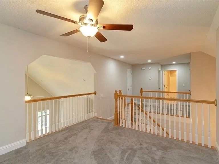 224 High Ridge Ct — Photo 12
