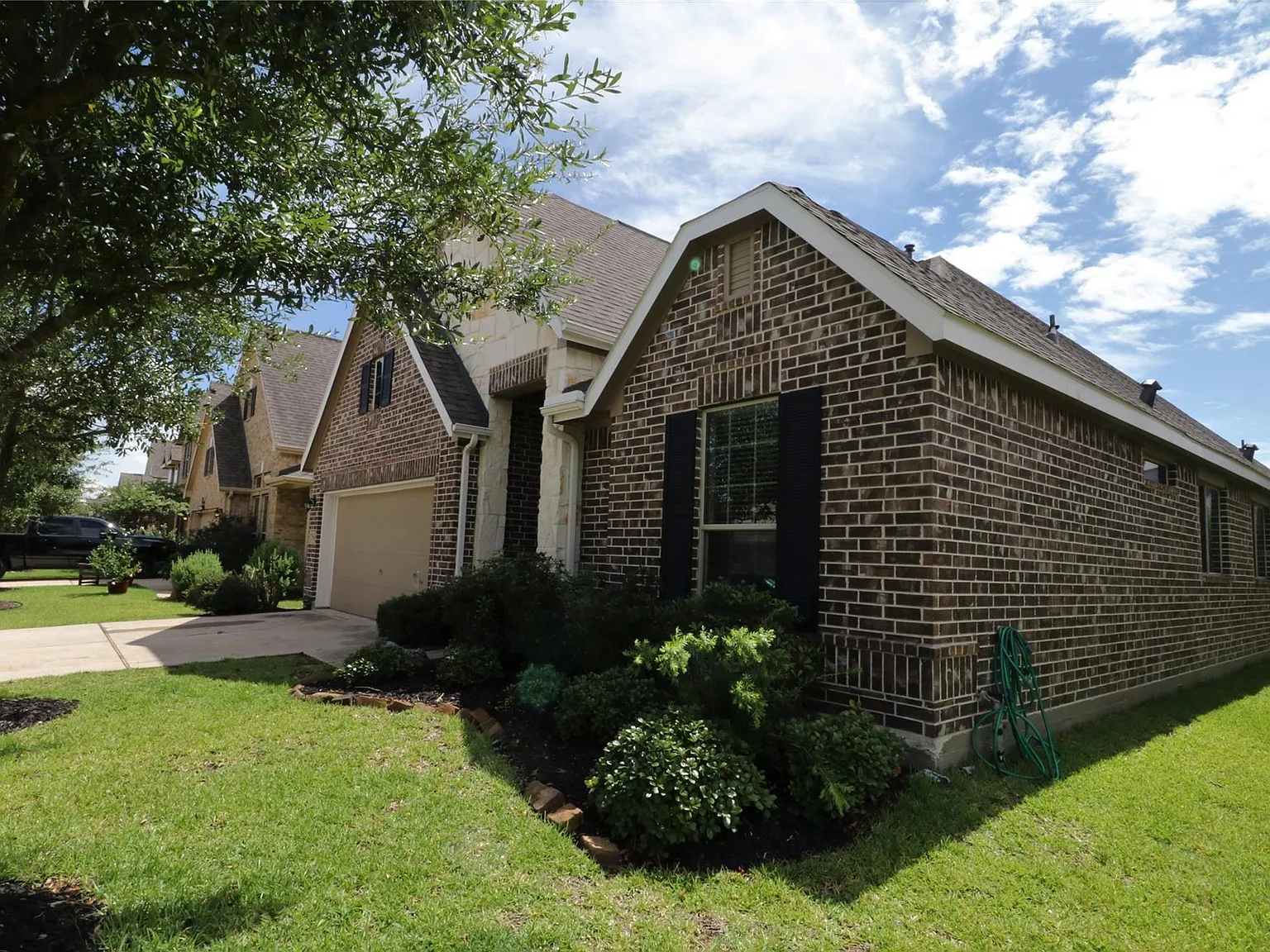 4 bed, 2.0 bath, 2171 sqft, $2,900 — Photo 3