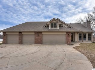 6694 Northridge Rd, Fort Calhoun, NE 68023