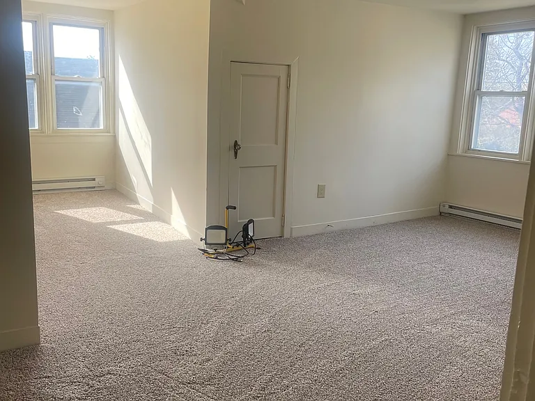 11 Michigan Ave — Photo 9
