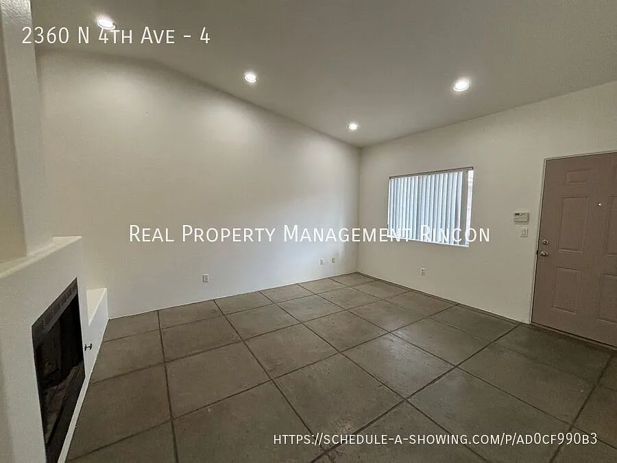 Updated 3-Bedroom, 2-Bathroom Apartment Near the University of Arizona! — Photo 3