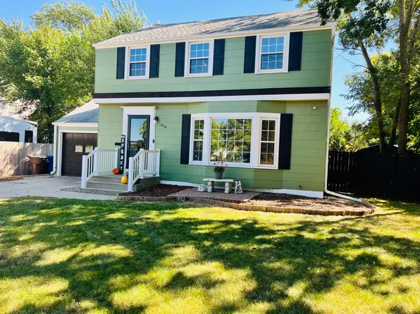 1016 Court Merrill St, Mitchell, SD 57301