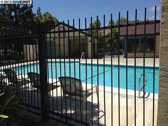 2nd image of 215 Ladera Plz #14