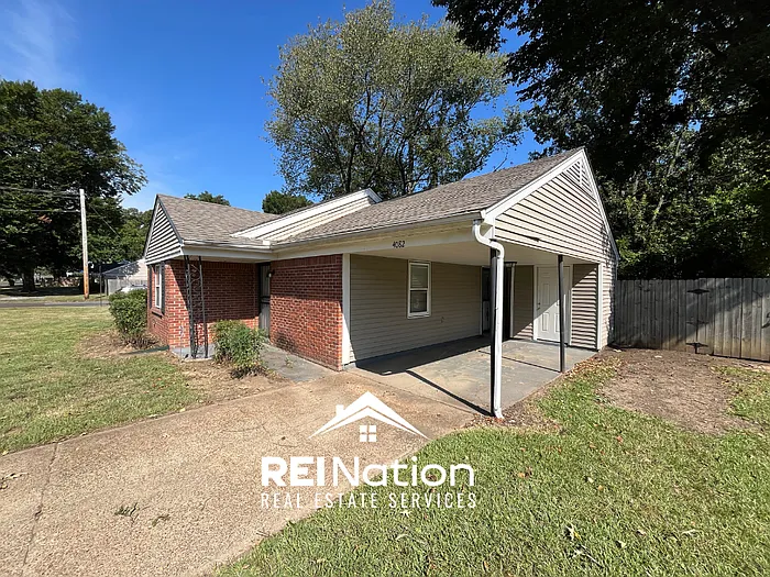 3 bed, 1.5 bath, 1100 sqft, $1,145 — Photo 2
