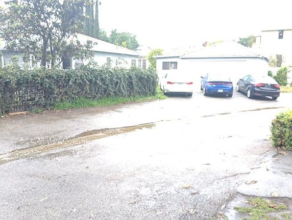 5th image of 12131 Goshen Ave