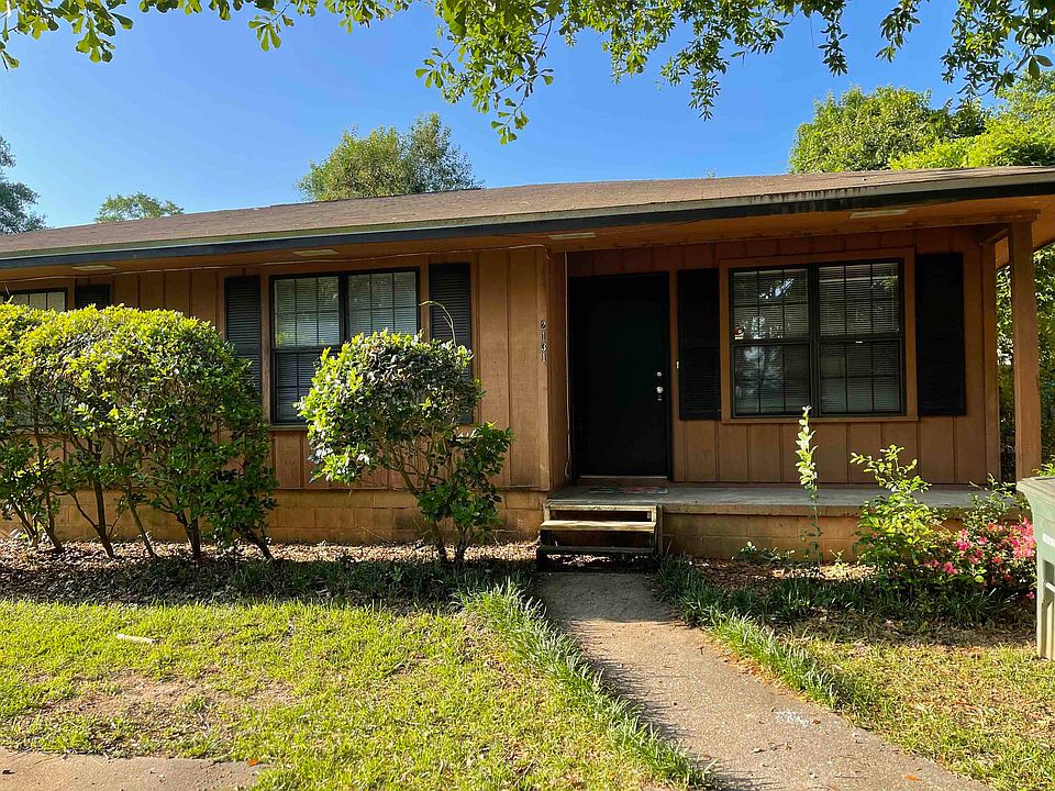 1st image of 2131 Corinne St