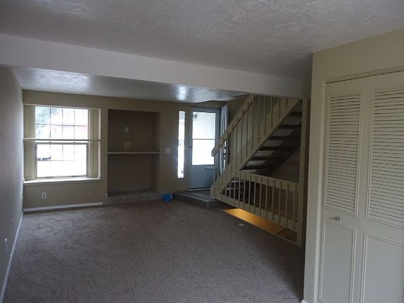 2nd image of 1016 Ponderosa Way