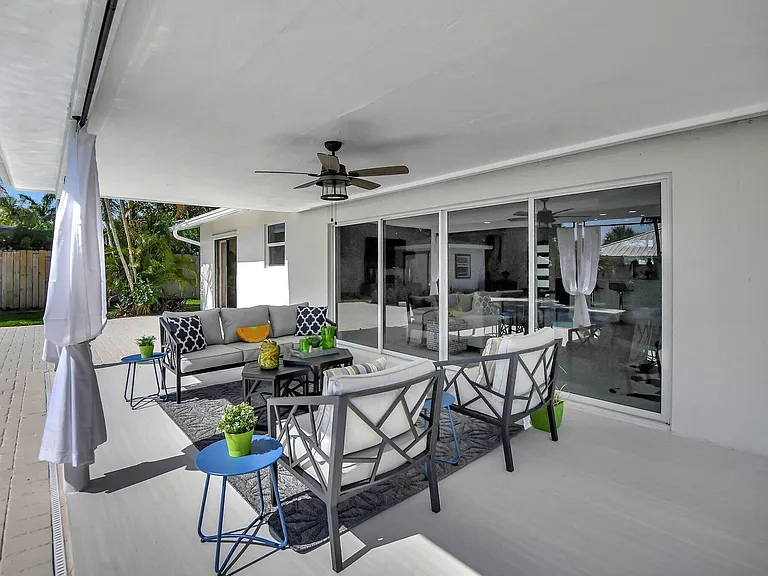 832 SW 10th Ave — Photo 33