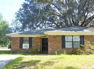 16 Peach Ct, Savannah, GA 31419