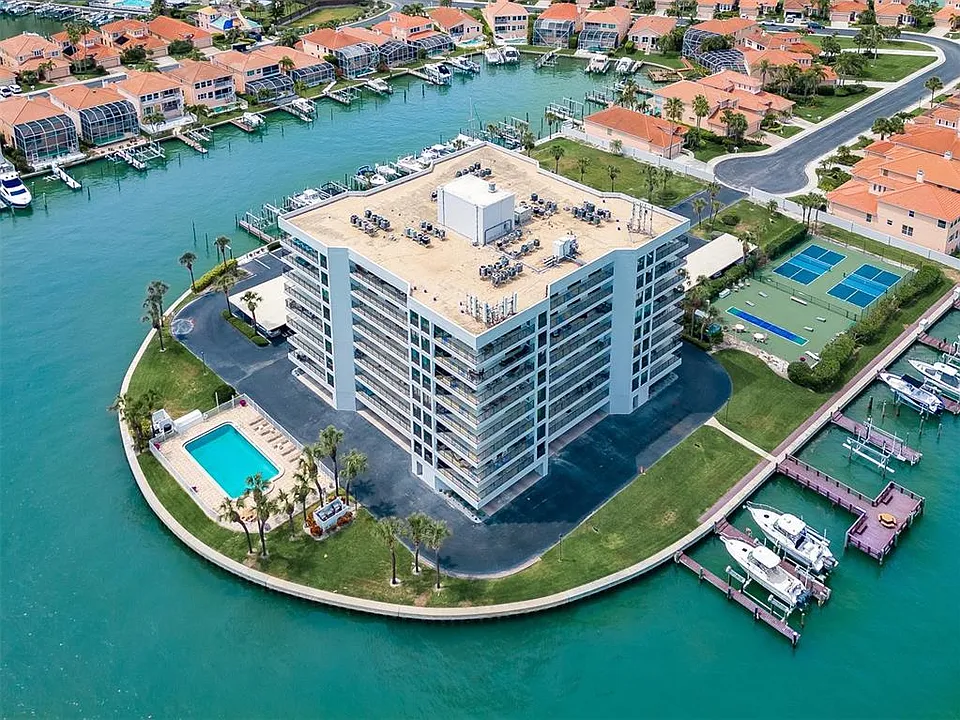 240 Sand Key Estates Dr #216