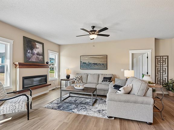 2nd image of 558 SE Hollow Ct
