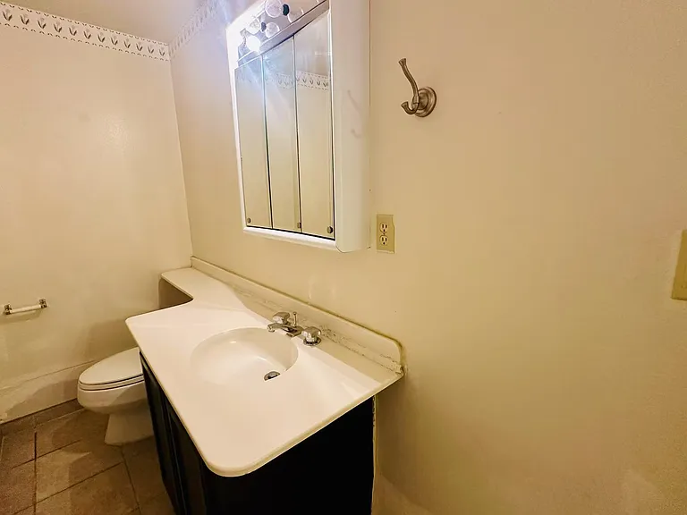 4625 N Enchanted Cir — Photo 2