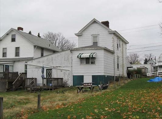 2nd image of 38 John St