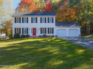 560 Stone Hedge Pl, Mountain Top, PA 18707