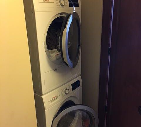 3rd image of 100 N Salina St APT 404