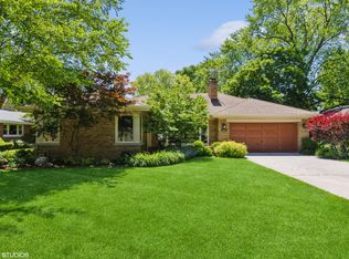 7049 N McAlpin Ave, Chicago, IL