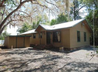 594 Higginbotham Lake Rd, Hawthorne, FL 32640