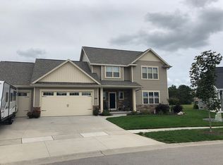 569 Pebblestone Cir, Hobart, WI 54155