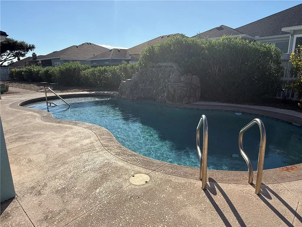 3 bed, 2.5 bath, 2540 sqft, $4,000 — Photo 4