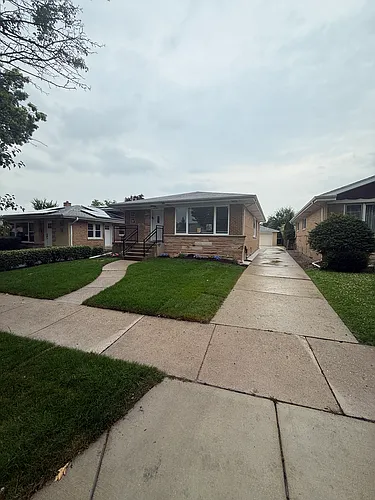 4521 N Plainfield Ave Photo 1