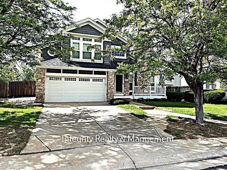 19151 E Garden Pl — Photo 2
