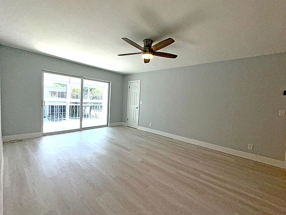 4th image of 6289 Bay Club Drive #4