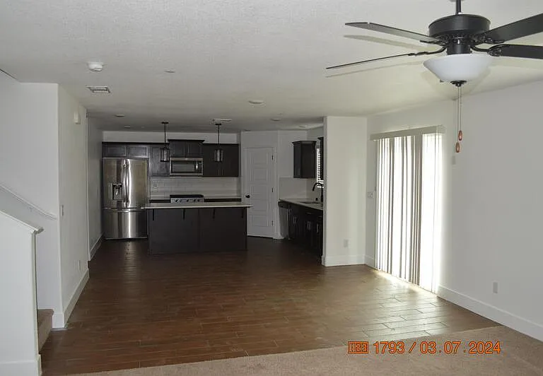 1663 Thistle Ln — Photo 4