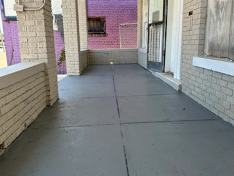 1253 Thomas St — Photo 13