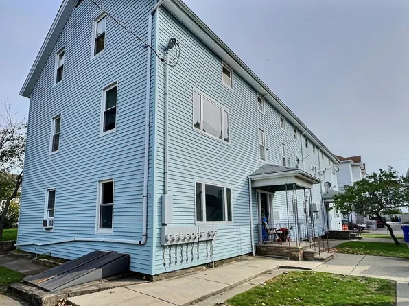 62 Morton St, Fall River, MA 02720