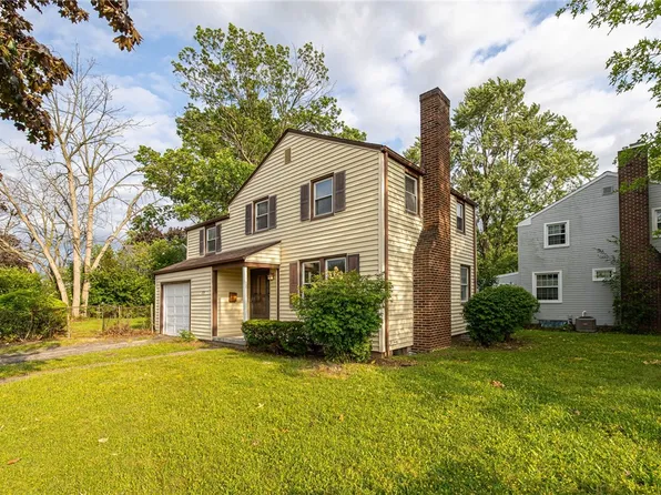 205 Lattimore Rd, Rochester, NY 14620