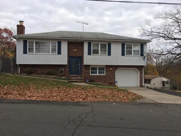 9 Allan St, West Haven, CT 06516