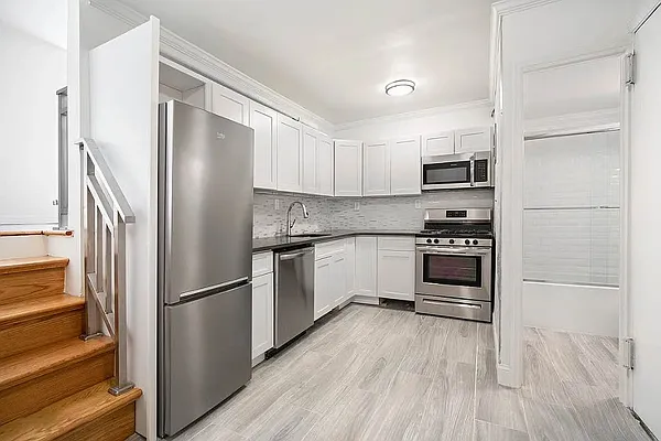 Rented by The Agency | media 14