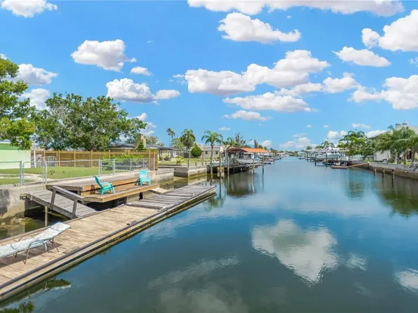 13724 Cox Ave, Hudson, FL 34667