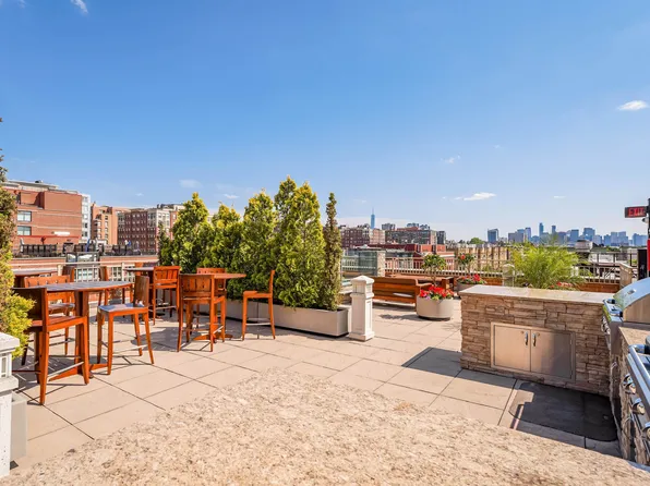 1450 Washington Street image 22 of 28