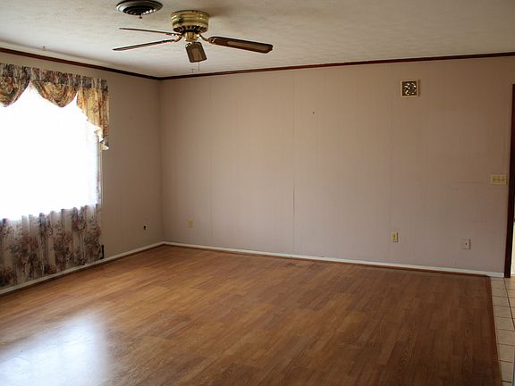 3rd image of 735 Pine Haven Cir