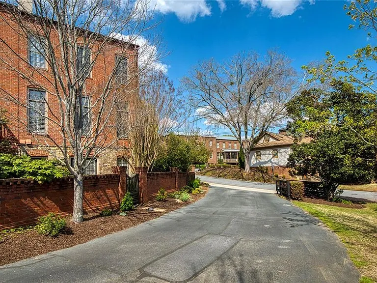 100 Founders Mill Ct — Photo 68
