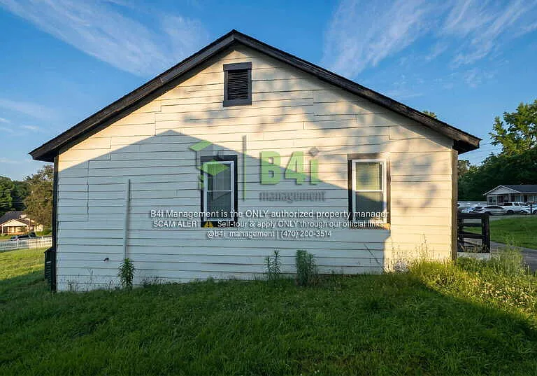 907 L S Glencamp Way — Photo 17