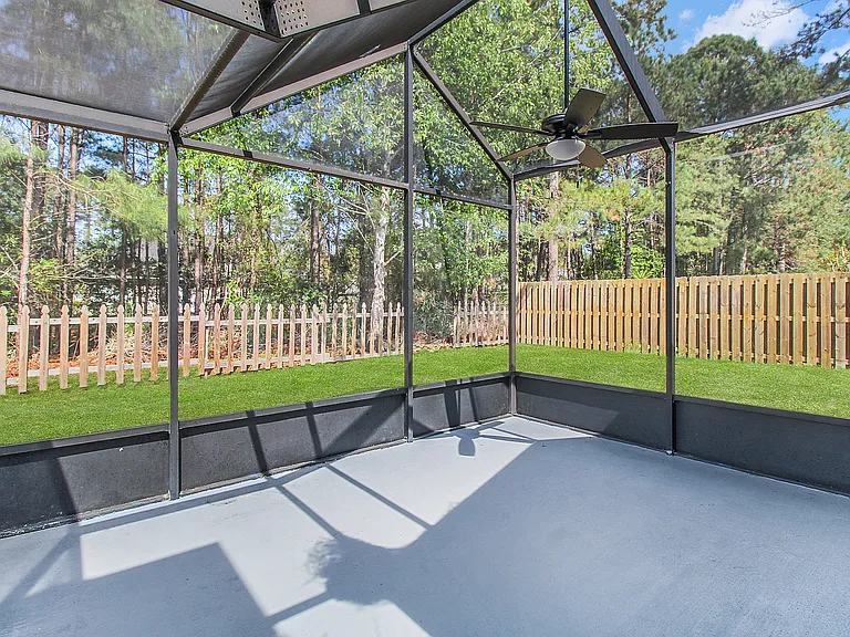 132 Pampas Dr — Photo 45