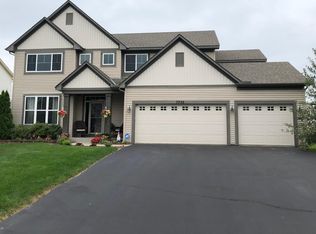 7732 Oak Ridge Trl, Shakopee, MN 55379