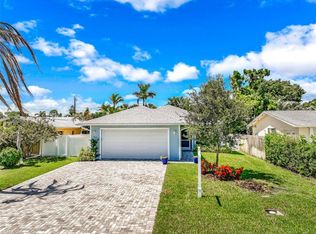 743 108th Ave N, Naples, FL 34108