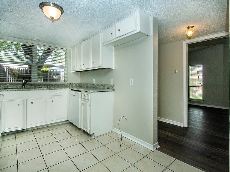 12833 Pandora Dr — Photo 13