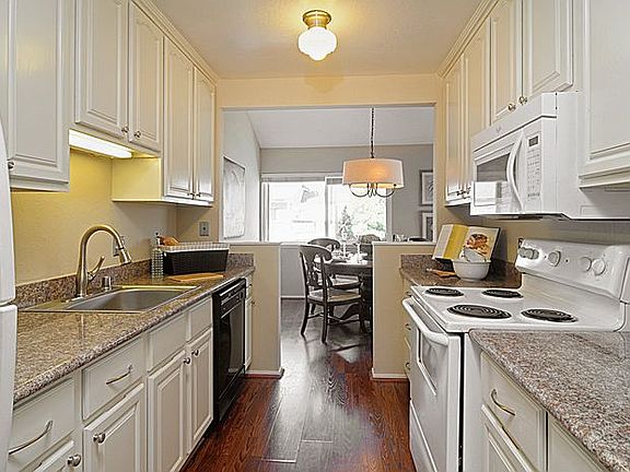2nd image of 40 Eddystone Ct