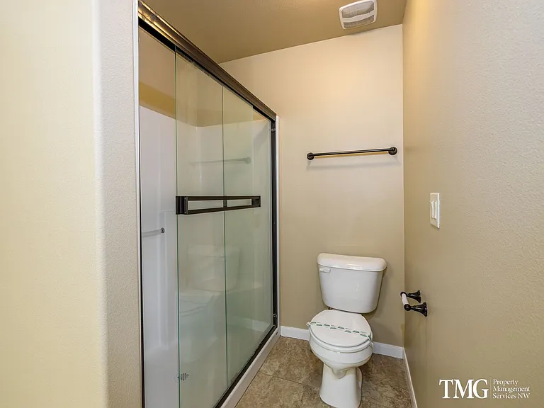 9807 NE 76th Way — Photo 40